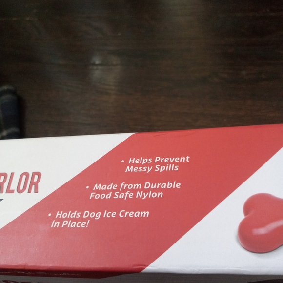 NEW GoSports Pupscream Parlor Non-Slip Frozen Dog Treat Ice Cream Holder No Mess - Picture 11 of 13